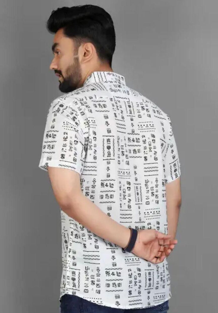 Men's Printed Half Sleeves Spread t shirt
